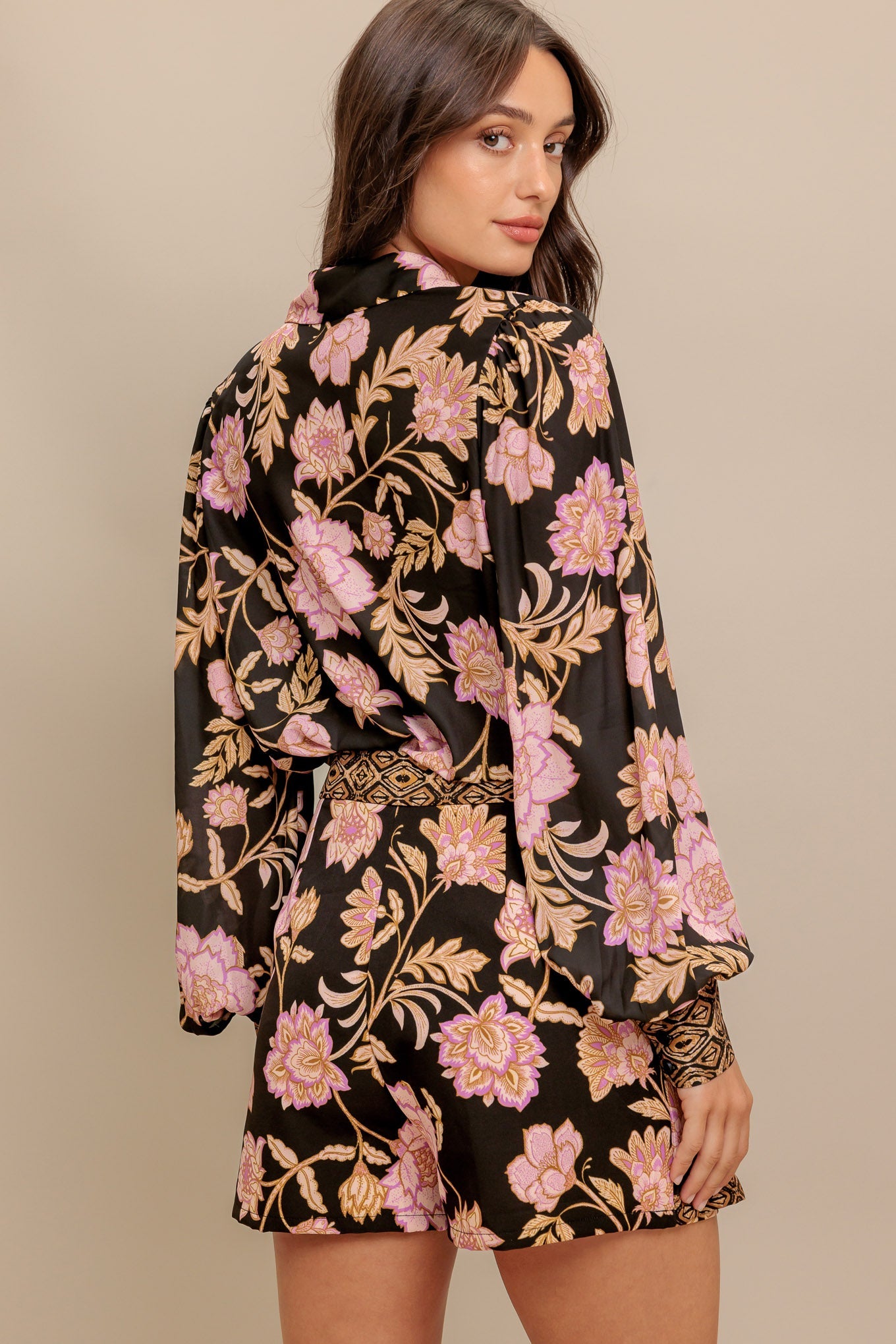 MIDNIGHT BLOOM WOVEN SIDE TIE SKORT