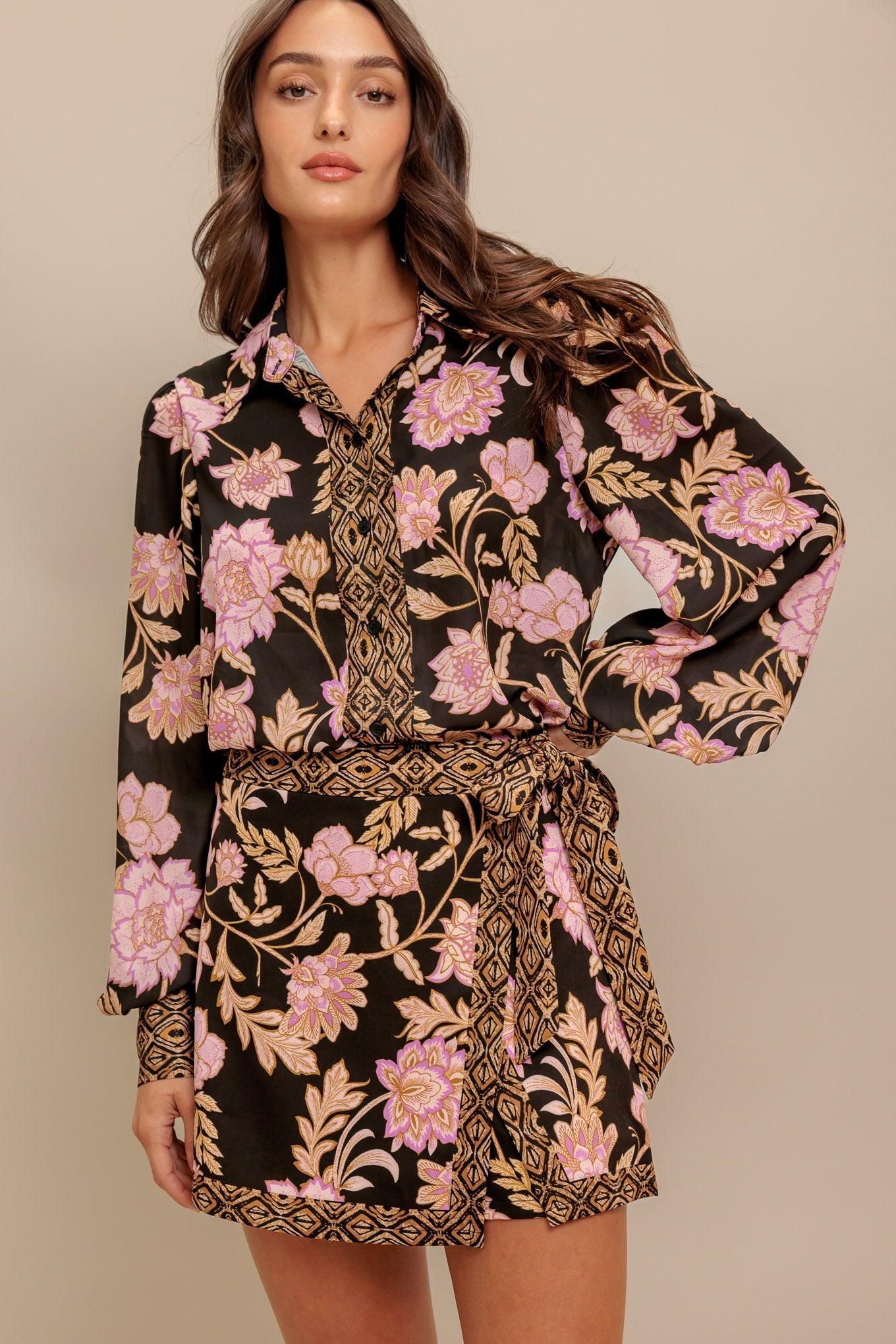 MIDNIGHT BLOOM WOVEN SIDE TIE SKORT