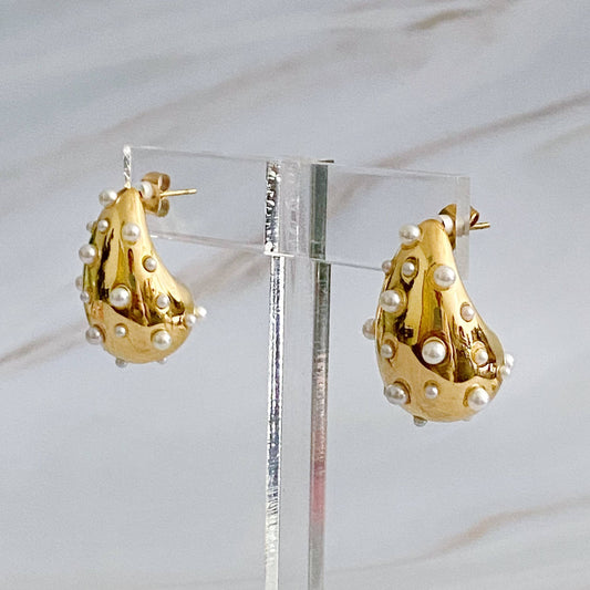 So Chic Jeweled Teardrop Earrings: Pearls
